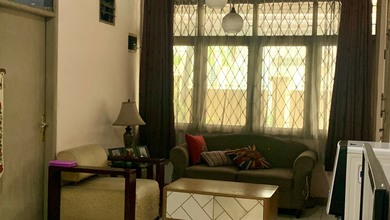 Jual Rumah Cantik Luas 272 m2 area Garuda, Bandung