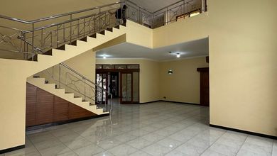 Rumah Modern di Sukajadi, Bandung, Luas 210 m2