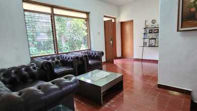 Jual Rumah Bagus LT 1123 m2 area Cihampelas, Bandung
