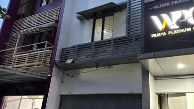 Dijual Ruko Tiga Lantai Lokasi Strategis Jalan Karapitan, Balonggede, Kota Bandung, Jawa Barat