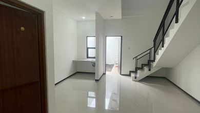 Jual Rumah Bagus LT 90 m2 area Holis Cigondewah, Bandung