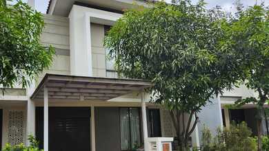 Disewakan Segera Rumah Cantik dengan Tanah Luas 162 m2 Daerah Summarecon Bandung