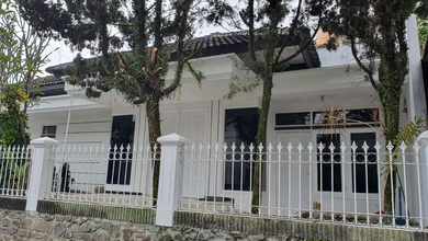 Jual Rumah Siap Huni area Gunung Batu, Bandung, Luas 265 m2