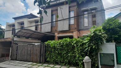 Rumah Sederhana area Bintaro, Tangerang Selatan, Luas 180 m2