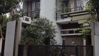 Rumah Modern di Jagakarsa, Jakarta Selatan, Luas 200 m2