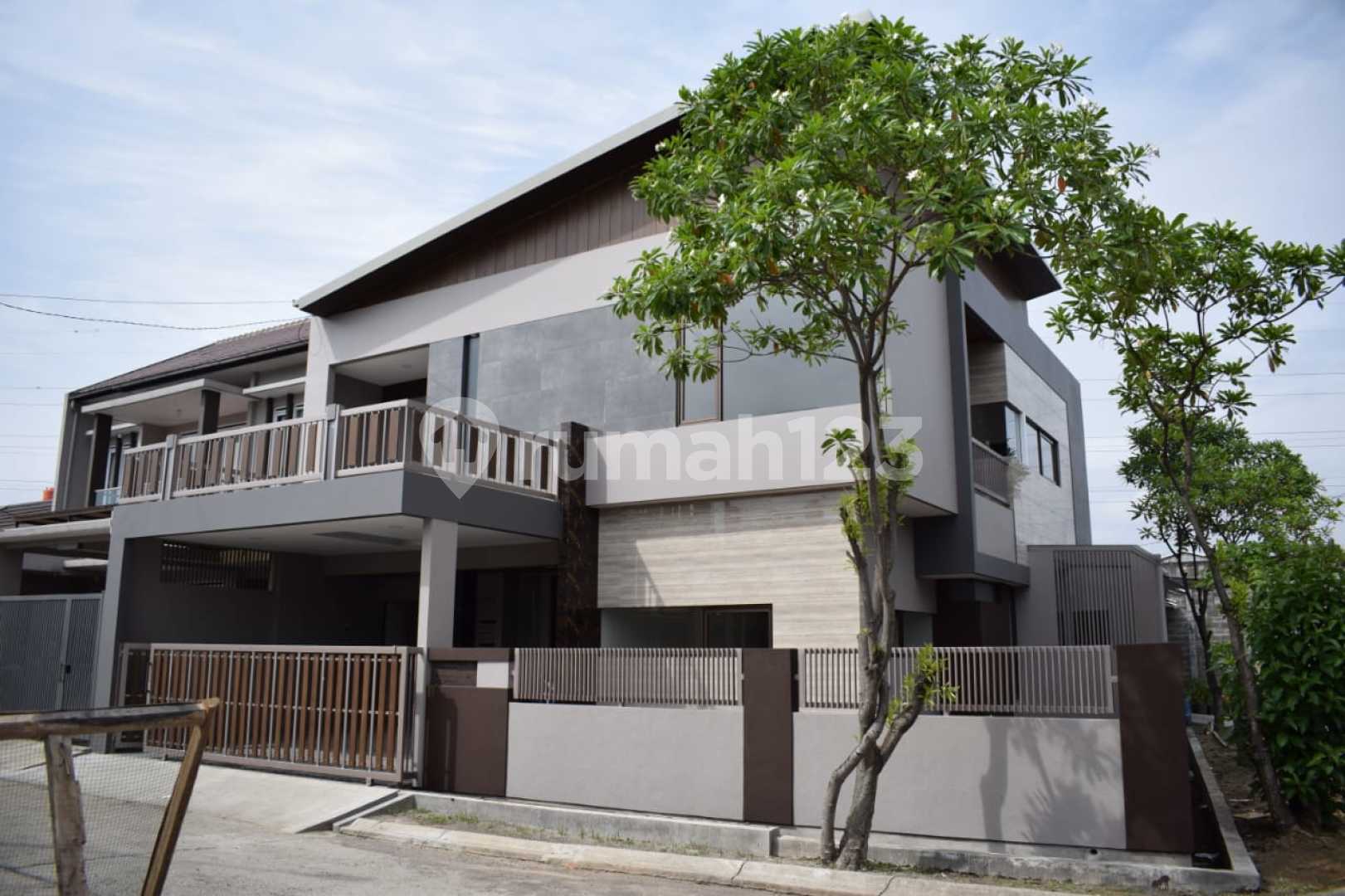 Rumah Mewah 2 Lantai Dgn Design Arsitek Yg Modern Sangat Presisi Dan Rapih Sekali Hos5941733 Rumah123 Com