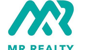 MR REALTY - GREEN LAKE logo