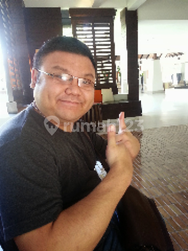 Lukas Sinatra Widjaja 