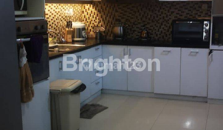 APARTEMEN SIGNATURE PARK GRANDE, VIEW POOL, FULL FURNISHED 1
