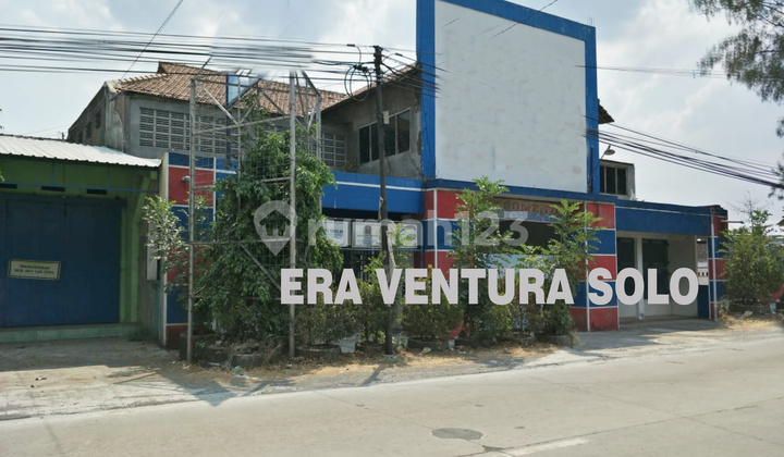 Ruang Usaha Strategis Jl. Raya Solo - Purwodadi 1