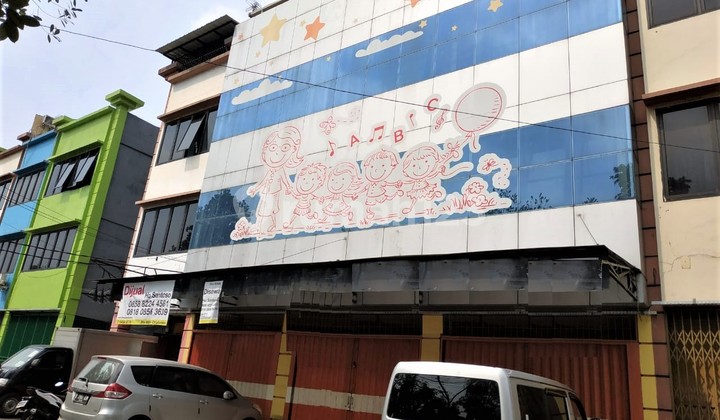 Ruko gandeng 3 disewakan di lokasi strategis Daan Mogot Baru - 0018-HOS 1