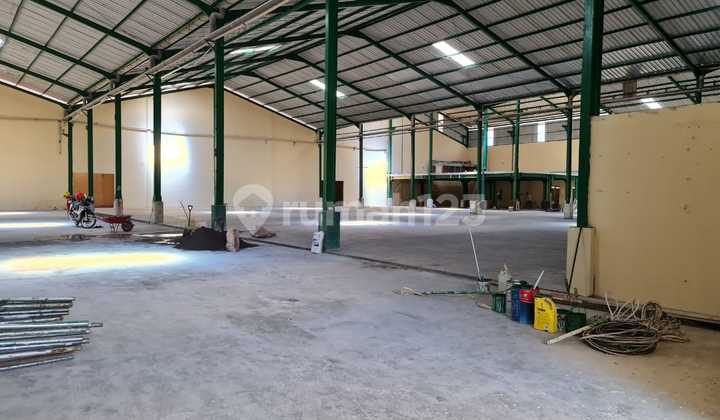 Gudang di lokasi strategis 100 meter dari poros jalan  harga murah Negotiable di kawasan pergudangan parangloe 10