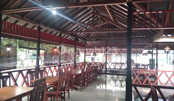 Ruang Usaha / Resto Strategis Tengah Kota Sukoharjo 1