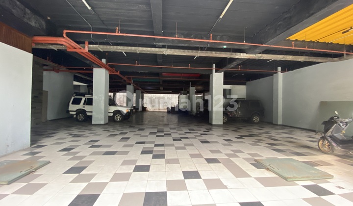 Gedung Perkantoran Taman Kebon Sirih Tanah Abang Jakarta Pusat