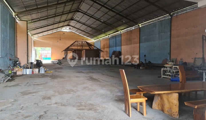 Gudang strategis pinggir jalan solo jogja 3