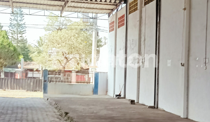 GUDANG SIAP PAKAI STRATEGIS TEPAT BERADA DI NOL JALAN RAYA 5