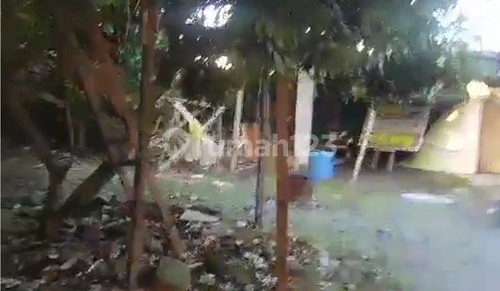 Toko dan gudang strategis di selatan De' Tjolomadoe 3