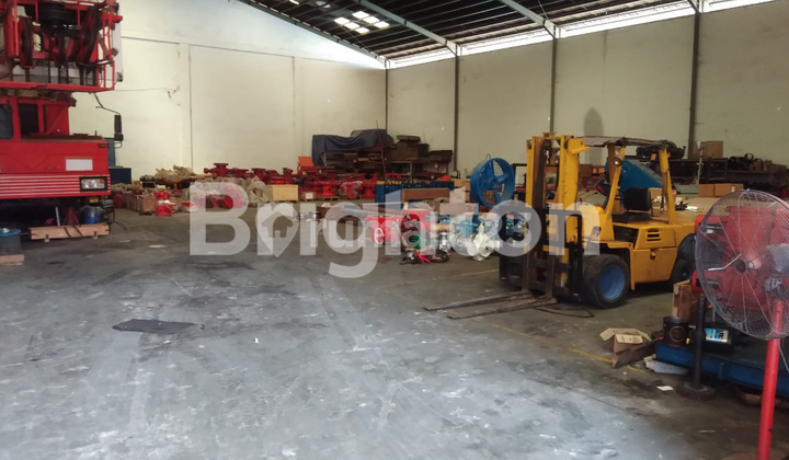GUDANG PLUS OFFICE SIAP DIGUNAKAN DALAM KOMPLEK PERGUDANGAN DEKAT CITRA GRAND CITY 3