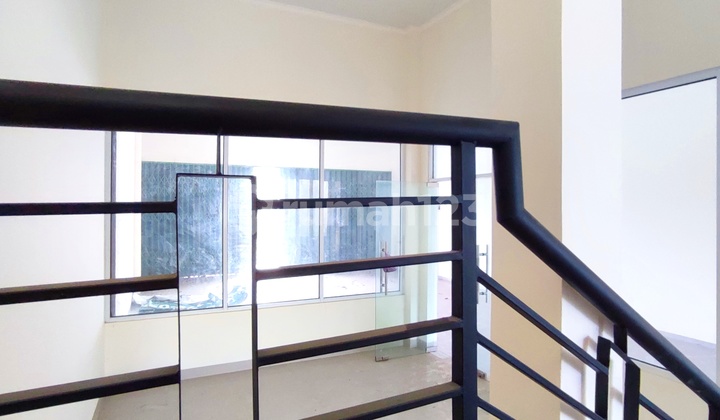 Ruko Gandeng Brand New  di Bintaro Luas 160m2 (8X20m) Harga 225 Jt/Tahun Nego #wwc 11
