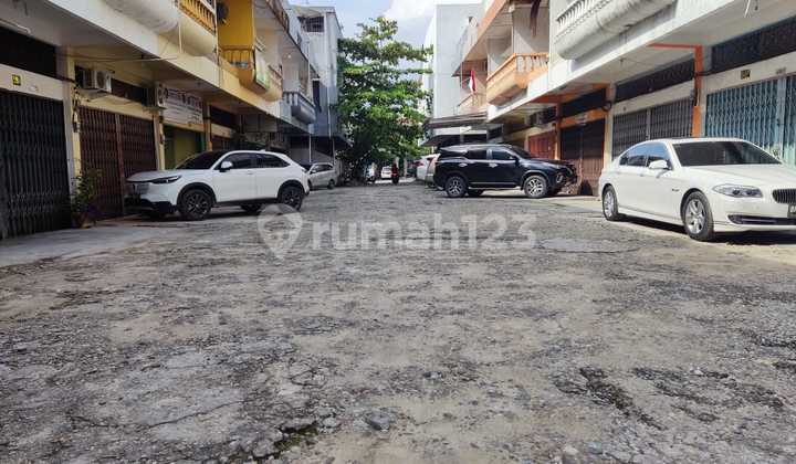 Ruko Tengah kota prospek buat kantor dan tempat tinggal 3