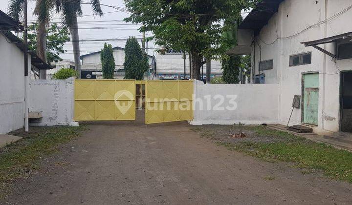 Gudang pusat kota Pasuruan, murah, parkir luas 1