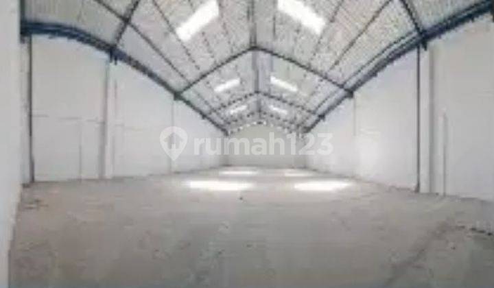 Gudang di tengah kota Madiun, jl. Raya solo jiwan 4