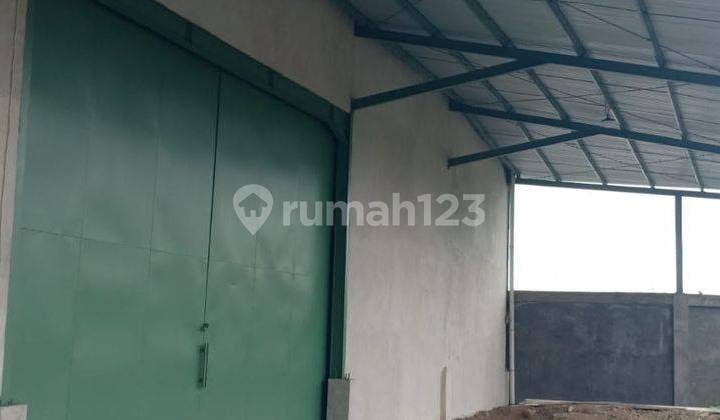 Gudang dan kantor luas di ketewel jalan utama IB Mantra 2