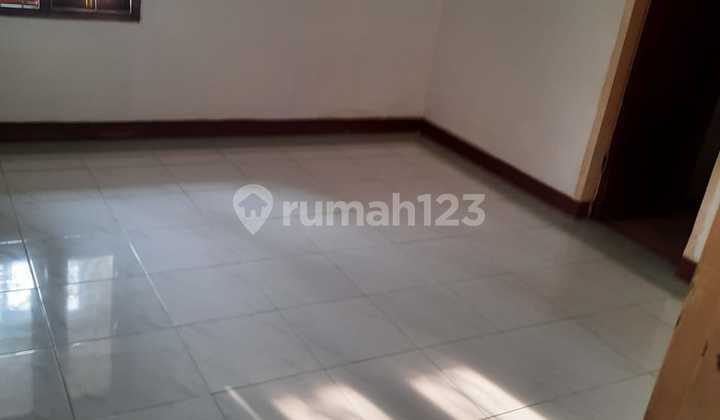 kan Rumah Bagus 2 Lantai di Cempaka Putih, Jakarta Pusat 4