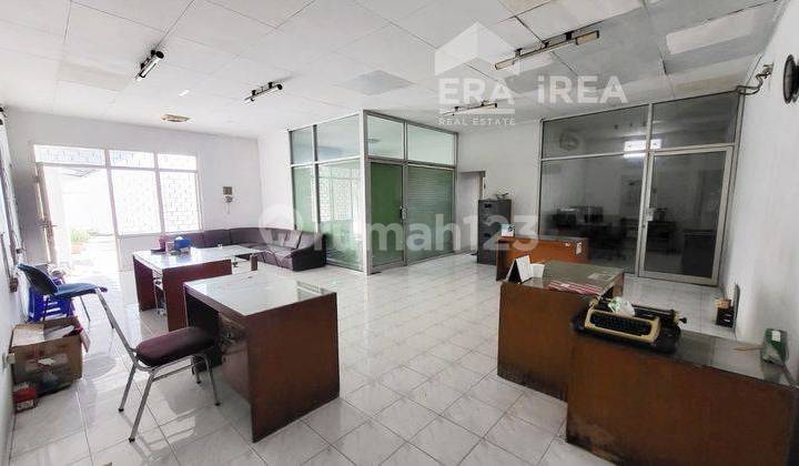 Gudang Strategis Akses Kontainer Jl. Veteran Serengan Solo 4