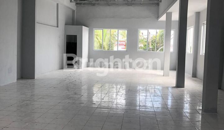 GEDUNG SIAP PAKAI PINGGIR PANTAI LOSARI 4