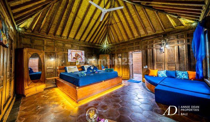 FREEHOLD TRADITIONAL COMPLEX BUNGALOWS IN AMED 10