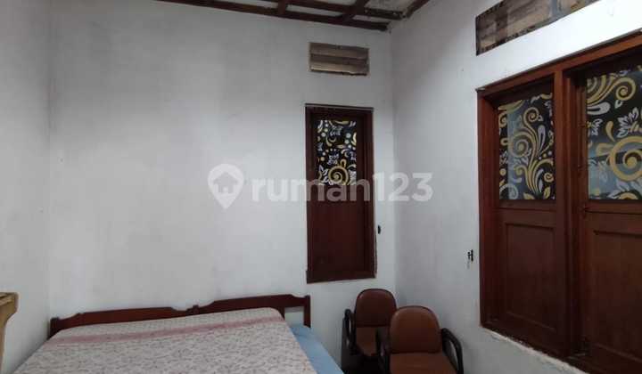 Rumah besar Hoek sempur Tengah strategis 6