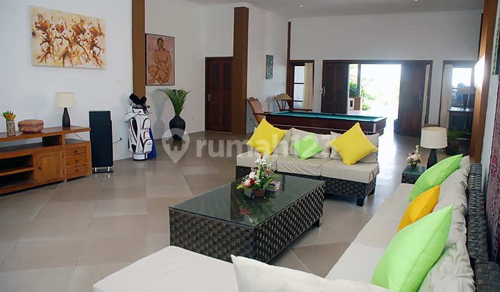 Dijual Villa 4 Kamar Akses Pribadi ke Pantai Amed 7