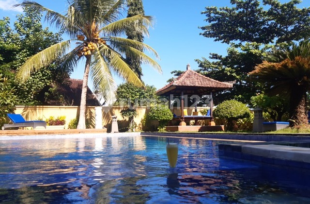 Dijual Villa 4 Kamar Akses Pribadi ke Pantai Amed 8