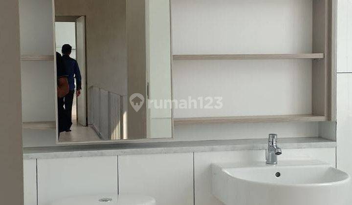 Rumah Lux di Tubagus Ismail Prestisius Untuk Kantor 5