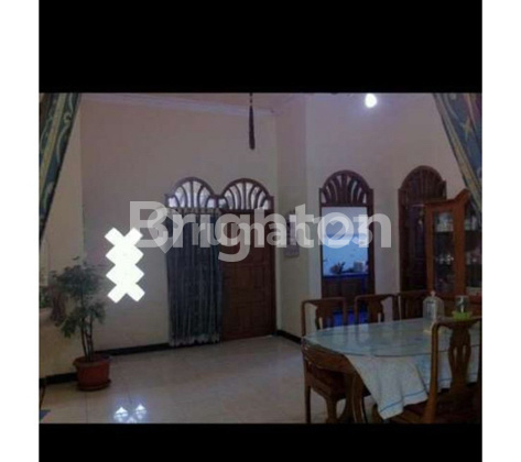 RUMAH DI JL RAYA GADUKAN GRESIK 3