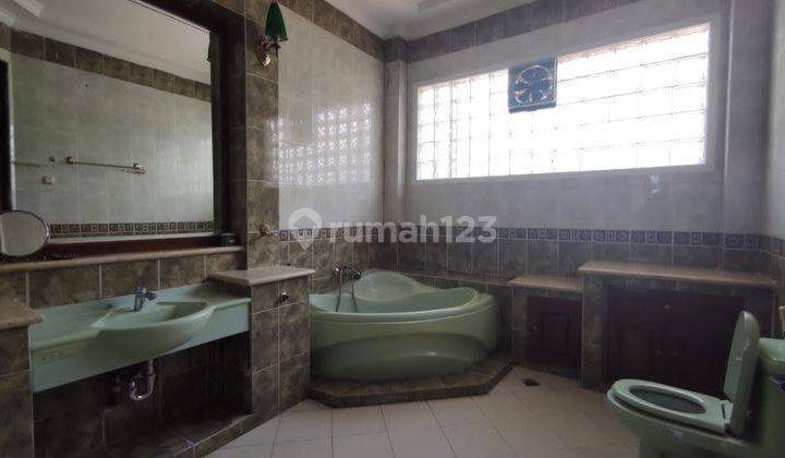 Disewakan Rumah Mewah Asri di Babakan Jeruk Bandung Utara 2