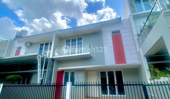 Mewah 2 Lantai Poros Boulevard Cluster 1