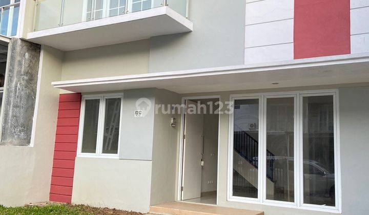 Mewah 2 Lantai Poros Boulevard Cluster 9