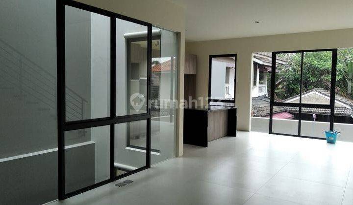 RUMAH TOWNHOUSE 3 LANTAI DI TB SIMATUPANG JAKARTA SELATAN  4