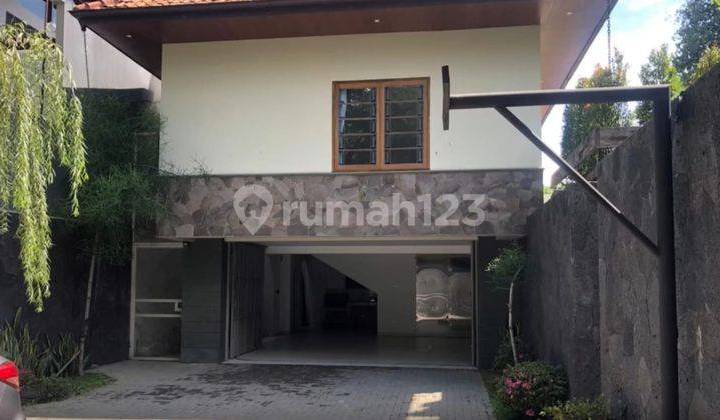 Rumah mewah super nyaman siap huni di Taman Sari - Jl. Dr Hatta 5