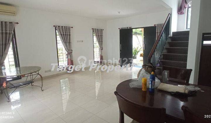 Rumah Bagus, Parkiran Luas, Siap Huni di Huk, Raffles Hills, Cibubur 10