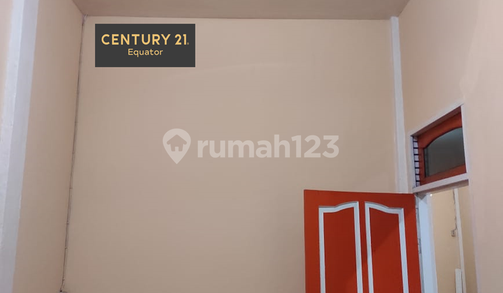 Dijual Rumah Siap Huni di Jalan Putri Dara Hitam 5