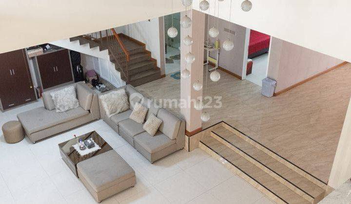 Rumah Siap Huni di Dekat Mall Pejaten Village Ada Studio Musik