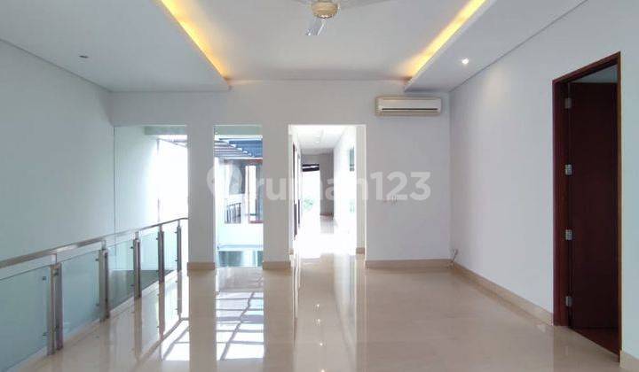 RUMAH MEWAH NYAMAN DAN TENANG DI KEMANG TIMUR DALAM JAKARTA SELATAN  2