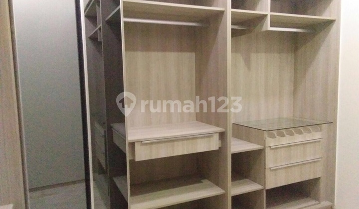 Rumah Bagus 4 Lantai Di Kemang Raya...Townhouse Sovereign 24 Jam Security Bbs Banjir Shared S Pool