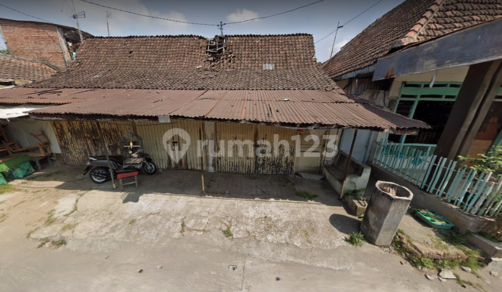 Rumah Jalan Kawi Tengah Kota Blitar -R-0281 1