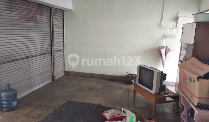 Rumah besar 600/200, pusat kota Solo 3