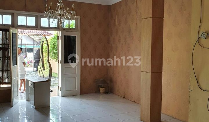Rumah mewah di semanggi pasar Kliwon solo kota luas banget 4
