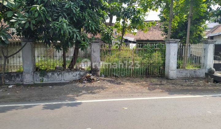 Tanah Trategis Ada bangunan Hitung Tanah Saja Depan Station Jombang 2
